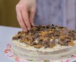 Desert tort cu nuca si crema de vanilie-11