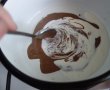 Desert tort cu mousse de ciocolata si capsuni glazurate-6