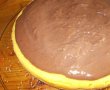 Desert tarta cu budinca de ciocolata si capsuni-7