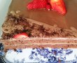 Desert tort cu mousse de ciocolata si zmeura-9