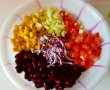 Salata mexicana pe pat de salata verde-1