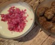 Chiftele in sos de maioneza cu iaurt si ceapa rosie-1