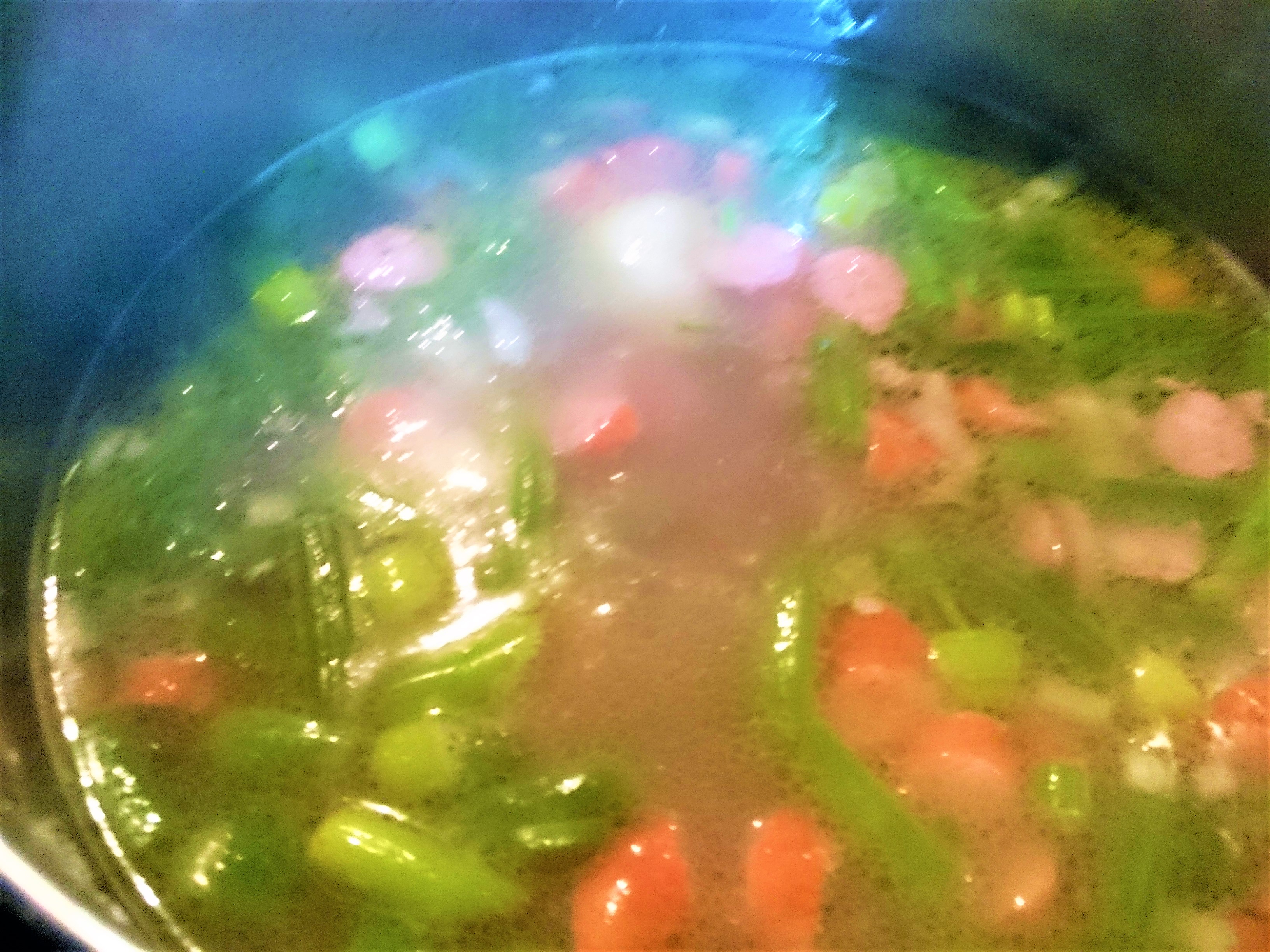 Supa cu legume verzi, linte si iaurt