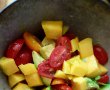 Salata de quinoa cu porumb copt, avocado, mango si dressing cald de bacon-1