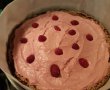 Desert tort cu crema de zmeura si glazura de ciocolata-17