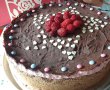 Desert tort cu crema de zmeura si glazura de ciocolata-33