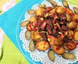 Salata calda de cartofi noi cu ceafa afumata-8