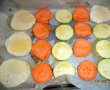 Sandwich-uri de legume (cartofi dulci, gulii si dovelecei) sos de iaurt cu castraveti si flori de tei-2