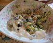 Sandwich-uri de legume (cartofi dulci, gulii si dovelecei) sos de iaurt cu castraveti si flori de tei-6