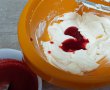 Desert tort cu crema de iaurt si fructe de padure-13