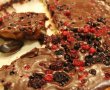 Desert tarta cu crema de ciocolata si fructe de padure-12