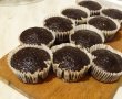 Desert cupcakes cu alune de padure si ciocolata-11