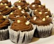 Desert cupcakes cu alune de padure si ciocolata-18