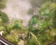 Creveti cu noodles de orez, broccoli si lamaie-4