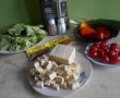 Salata cu tofu, ardei mini, ceapa verde si rosii cherry-3