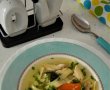 Supa de pui cu taitei lati si broccoli-1