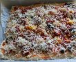 Pizza cu carnati chorizo si porumb-1