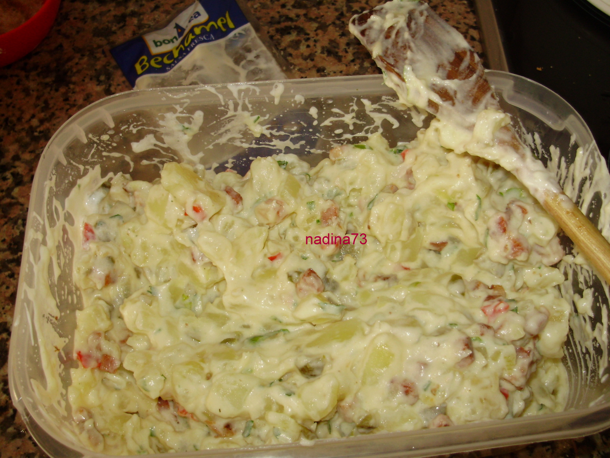 Salata de cartofi cu sos bechamel