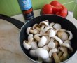 Mancare de ciuperci cu rosii-2