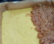Reteta de prajitura turnata cu mere, gutui si nuci-9