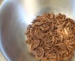 Reteta de nuci cu cacao si umplutura de nuci-5