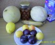 Salata de fructe in jumatati de pepene-0