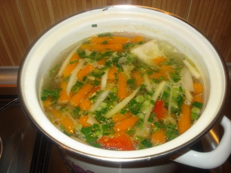 Supa crema de legume cu morcovi tineri