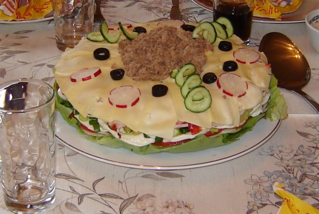 Tort de salata "Party"