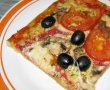 Pizza cu salam si ciuperci-9