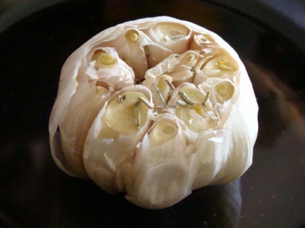 Usturoi la cuptor - Roasted Garlic