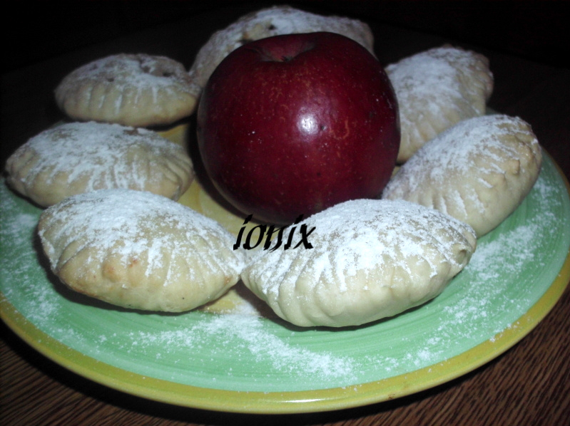 Plăcinţele cu măr copt