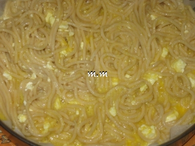 Budinca de spaghete integrale cu branza sarata