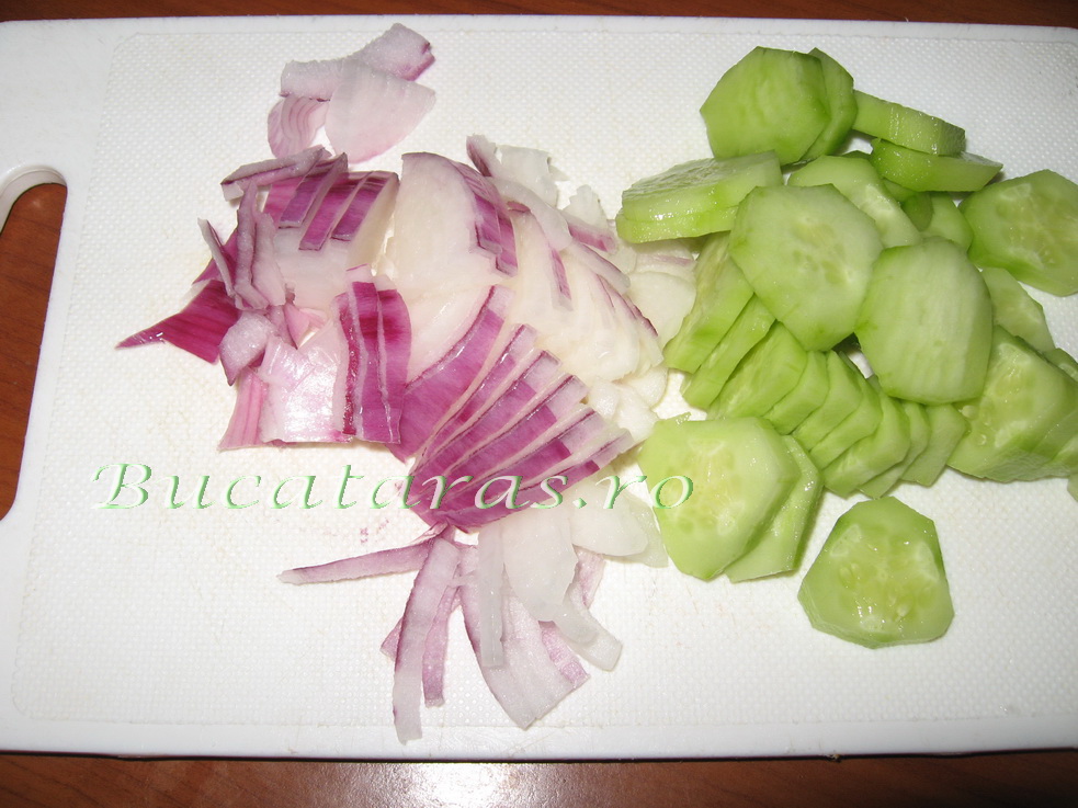 Salata cu tagliatelle in stil italienesc