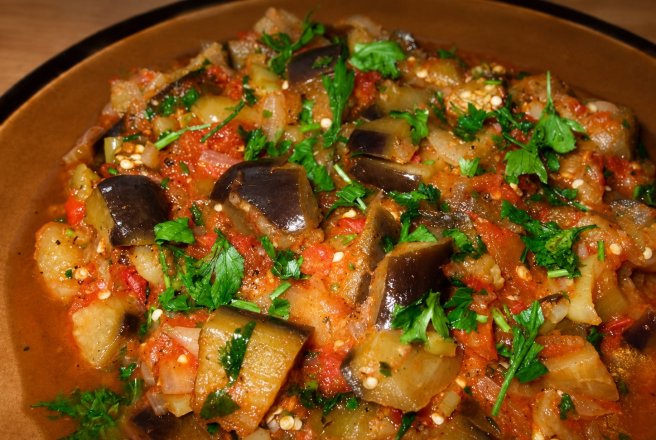 MANCARICA DE VINETE CU USTUROI