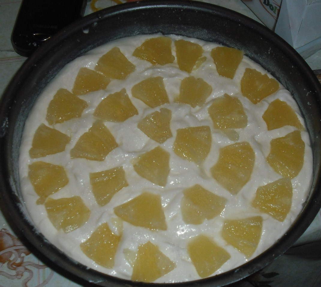 Tarta cu ananas(din albusuri)