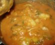 Pulpe de pui cu cartofi in sos de tomate-2