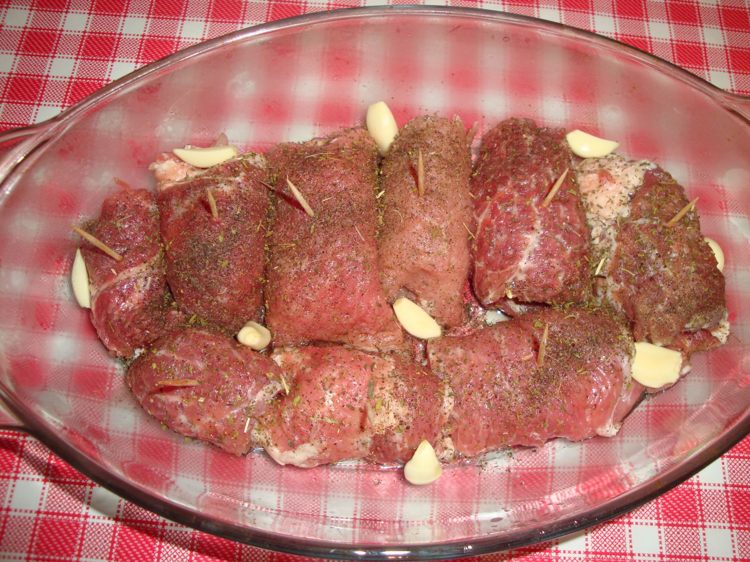 Rulouri din muschi de porc cu piure de cartofi