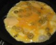 Rulada de omleta cu perlute si legume-0