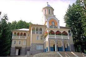 Cum a ajuns Mănăstirea Rohia în vârful muntelui