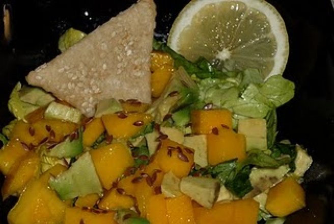 Salata mango guacamole
