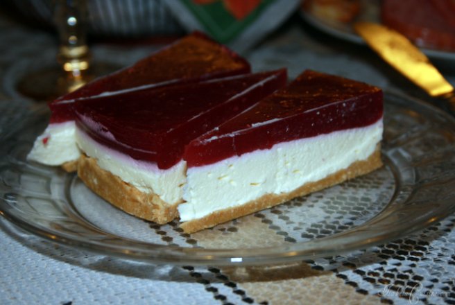 Cheesecake cu gelatina de rodii