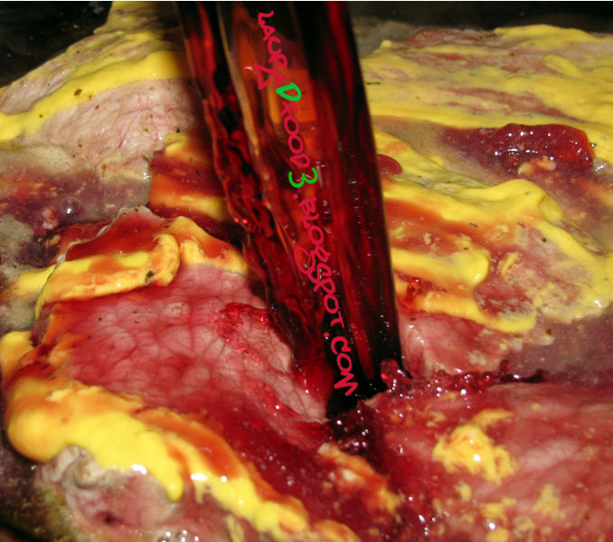Muschi de vita cu sos de vin rosu