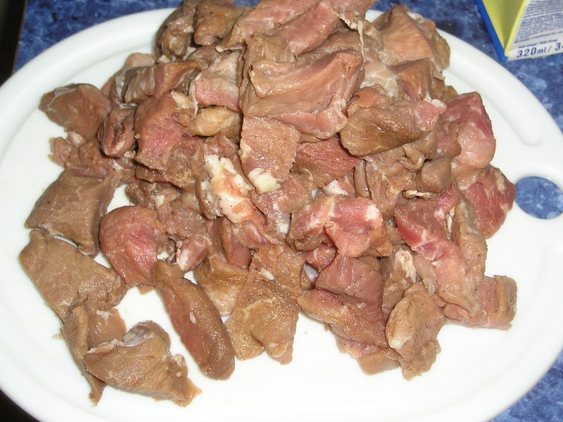Tocanita din carne de porc cu merisoare