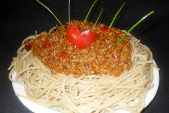 Volkorn Spaghetti cu pui si sos de ardei