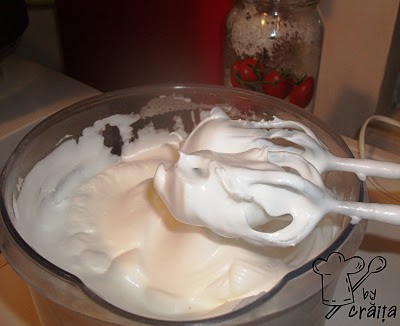 Pandispan cu crema de iaurt