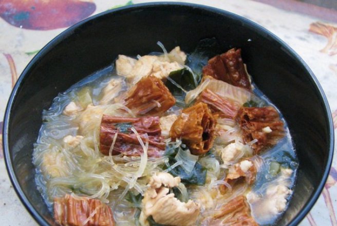 Supa chinezeasca din tofu uscat