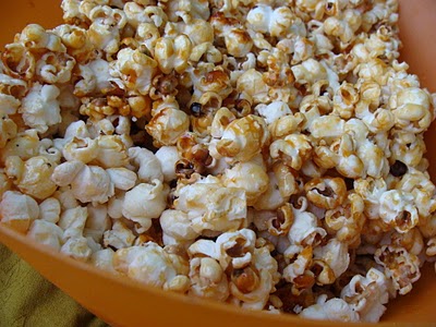 Popcorn caramel - cea mai simpla si rapida metoda