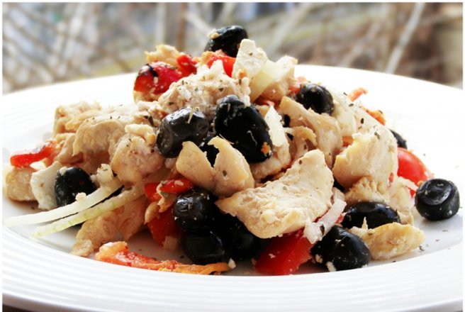 Salata de pui cu ardei copti
