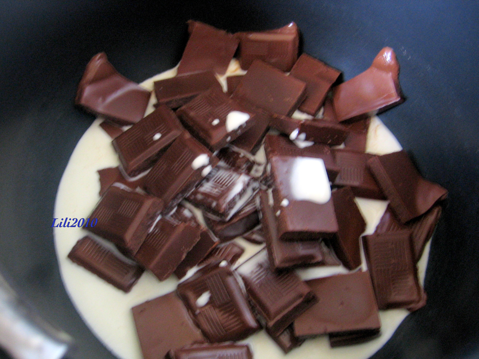Mini-sarlote cu spuma de ciocolata