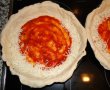 Pizza cu mozzarella,legume,salam si kaizer-3